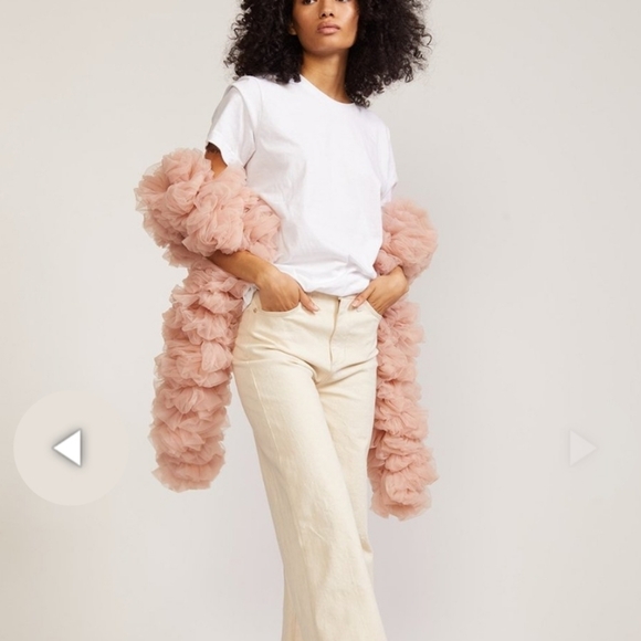 NWT WOMEN'S CYNTHIA ROWLEY TULLE BOA BLUSH SCARF SHAWL $225 BLOOMINGDALE'S - Picture 4 of 5